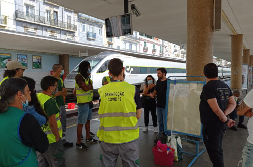 Trabalhadores das limpezas, estação de Santa Apolónia, Lisboa, 8 de junho - Foto de esquerda.net