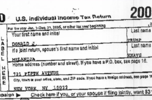 Recorte da primeira página da declaração de IRS de Donald Trump relativo a 2005