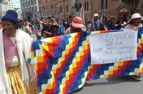 Manifestação contra o golpe de Estado na Bolívia. Novembro de 2019. Foto de: fotospublicas.com.