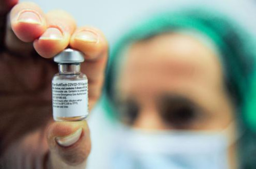 Vacina contra a covid-19 - Foto de Carlos Barroso / Lusa 