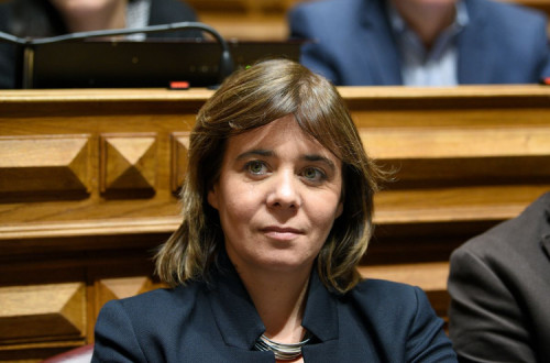 O partido defende que os setores muito grandes que lucraram com a crise "sejam chamados também a fazer uma contribuição".