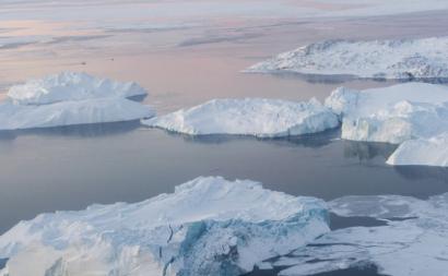 Icebergues em Ilulissat Icefjord, Gronelândia. Foto de Mark Garten/ONU/Flickr.
