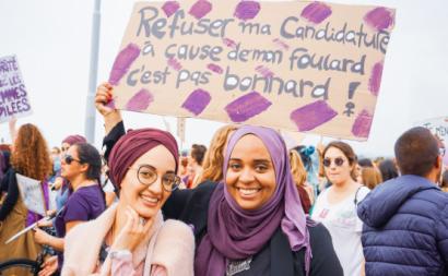 Manifestantes do grupo Les Foulards Violets em 2019. Foto da sua página.