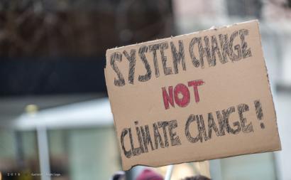 Manifestação pelo Clima. Foto de Gustave Deghilage/Flickr.