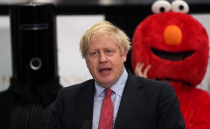 Boris Johnson no seu círculo eleitoral. Dezembro de 2019. Foto de Lusa/EPA/WILL OLIVER