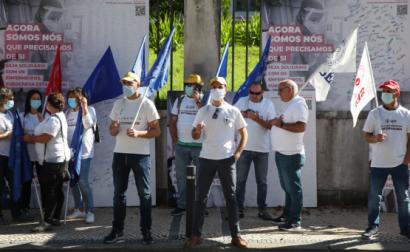 Enfermeiras e enfermeiros protestam em Coimbra, ARS Centro, 8 de outubro de 2021 – Foto de Paulo Novais/Lusa
