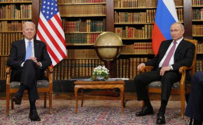 Biden e Putin numa Cimeira em Genebra. Junho de 2021. Foto de DENIS BALIBOUSE/EPA/Lusa.