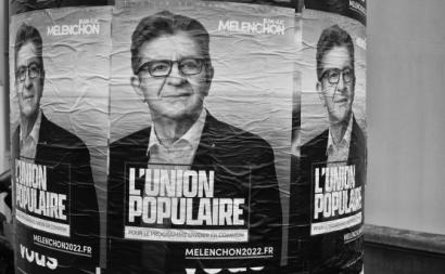 Cartazes da campanha presidencial de Mélenchon. Foto de Caratello/Flickr.