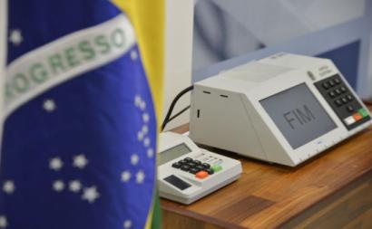 Urna eletrónica revolucionou processo eleitoral no Brasil