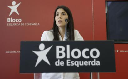Mariana Mortágua em conferência de imprensa.