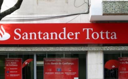 Banco Santander Tota. Foto de Paulete Matos.