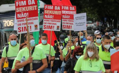 Trabalhadores da Saint-Gobain Sekurit lutam contra despedimento coletivo, manifestação em Lisboa a 25 de setembro de 2021 – Foto Miguel A. Lopes/Lusa