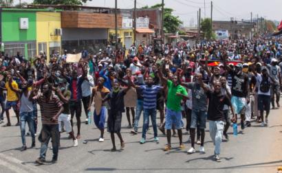 Manifestação de 11 de novembro em Luanda, Angola – foto de Epa/Lusa