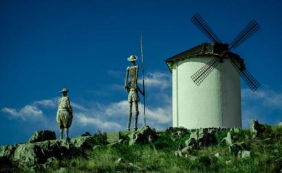 Monumento a Dom Quixote e Sancho Pança em Tandil. Foto de Alena Grebneva/wikimedia commons.