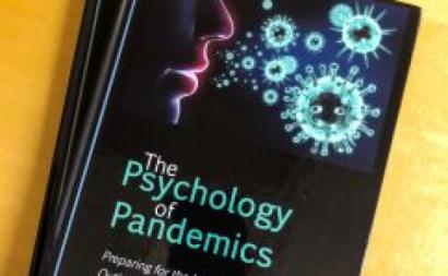 Capa do livro Psicologia da Pandemia. Fonte Universidade da Colúmbia Britânica.