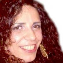 Ana Maria Oliveira