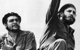 Che Guevara e Fidel Castro, fotografados por Alberto Korda, em 1961.