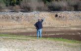 Margens sem água na Ribeira de Alge, Figueiró dos Vinhos, 1 de fevereiro de 2022 – Foto de Paulo Novais/Lusa