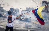 Edgardo Lander aponta que a situação na Venezuela pode entrar “num ponto de não retorno” em poucas semanas, “com uma ordem constitucional manipulada e autoritária”