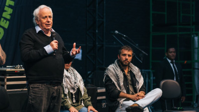 Illan Pappe em debate na FLIPEI com Thiago Avilla e Soraya Misleh sobre o genocídio sionista na Palestina. 