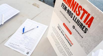 banca de assinaturas pela amnistia dos presos políticos catalães