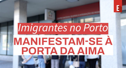 Imigrantes protestaram à porta da AIMA no Porto