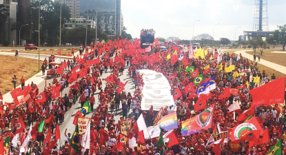 PT formaliza candidatura de Lula às presidenciais
