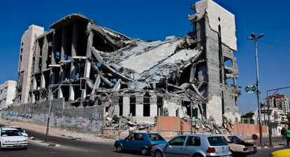 Edifício de Gaza destruído por um bombardeamento em 2009. Foto de Marius Arnesen