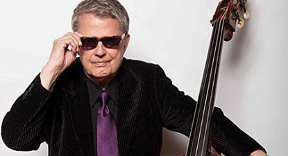 Grândola Vila Morena por Charlie Haden (1937-2014)