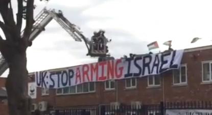 Ativistas ocupam fábrica que fornece armas a Israel