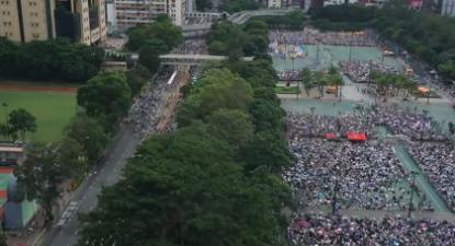 Hong Kong: Meio milhão pela democracia