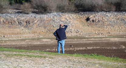 Margens sem água na Ribeira de Alge, Figueiró dos Vinhos, 1 de fevereiro de 2022 – Foto de Paulo Novais/Lusa