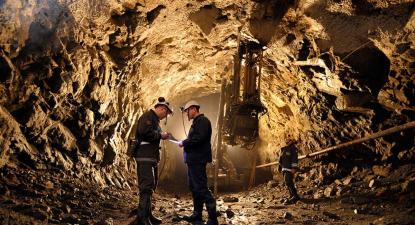 Trabalhadores na mina