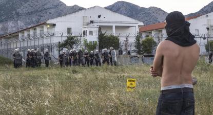 Protesto da No Border no campo de detenção de Paranesti, na Trácia grega, na fronteira com a Turquia. Foto de Juan Zarza/El Salto.