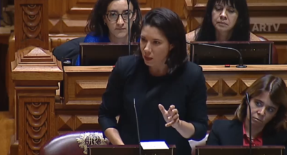 A Constituição de 1822 cria a escola pública para rapazes e raparigas em todos os lugares