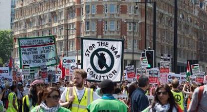 Londres fez duas manifestações consecutivas de cem mil pessoas. Foto de The Weekly Bull