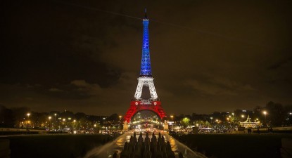 Torre Eiffel, foto de Etienne Laurent, EPA/Lusa