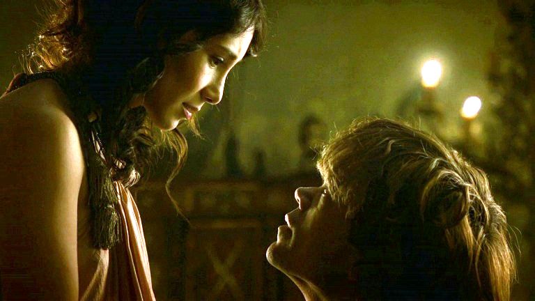 Shae e Tyrion Lannister.