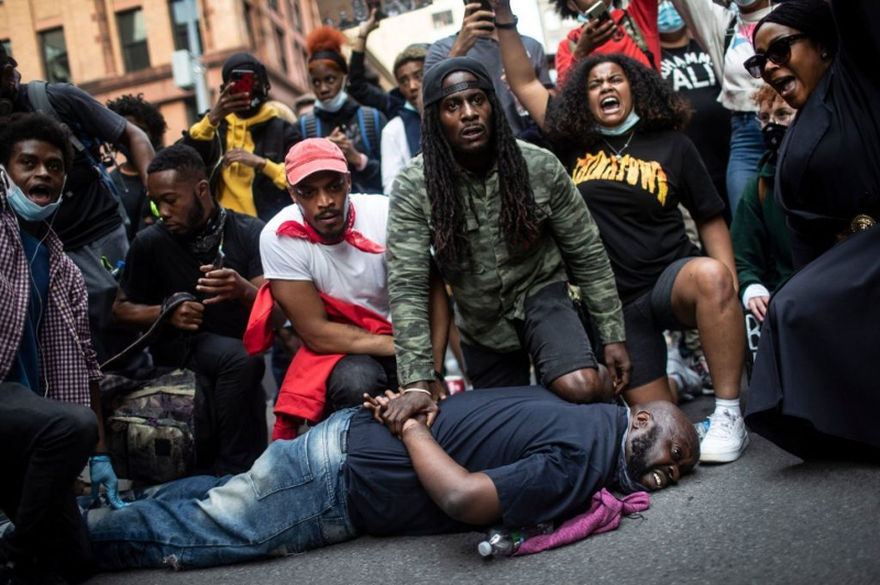 Manifestantes em Nova York, em 2 de junho de 2020