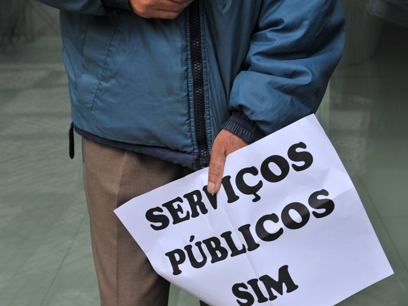 "Serviços Públicos Sim" - Foto esquerda.net