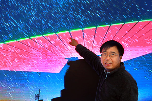 Jian-Wei Pan explica o funcionamento do satélite com capacidade de encriptação quântica