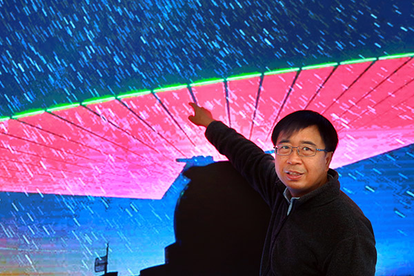 Jian-Wei Pan explica o funcionamento do satélite com capacidade de encriptação quântica