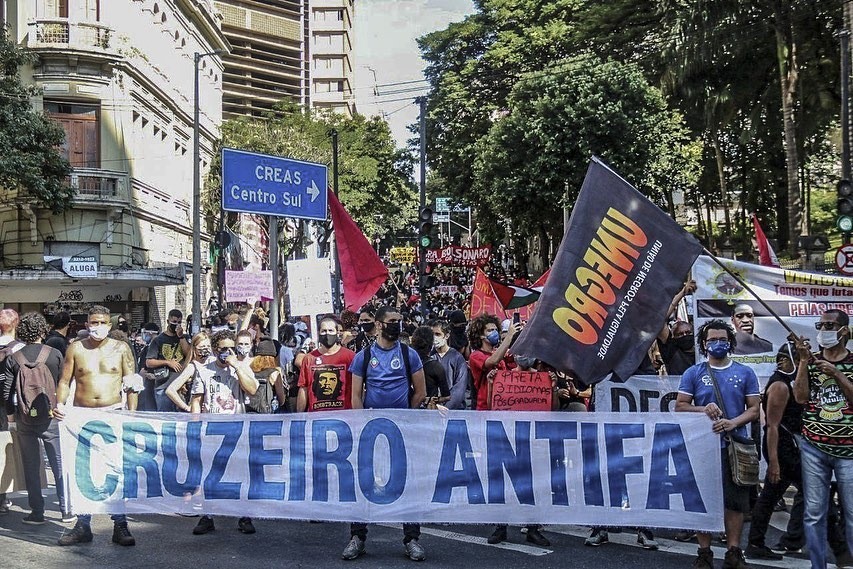 Torcidas na linha da frente em Belo Horizonte. Foto Mídia Ninja