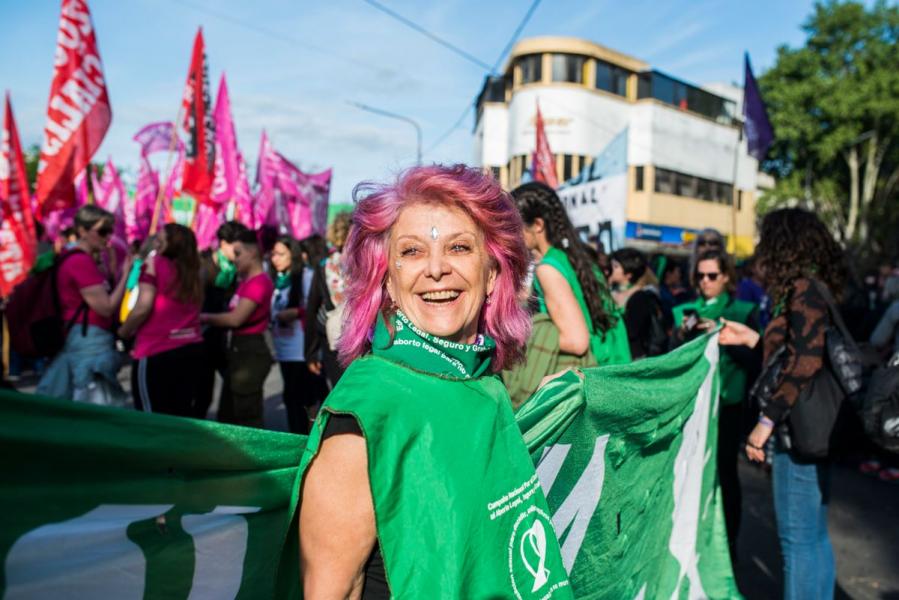 Uma das principais bandeiras do movimento feminista é a legalização do aborto | Foto: Marcha Noticias